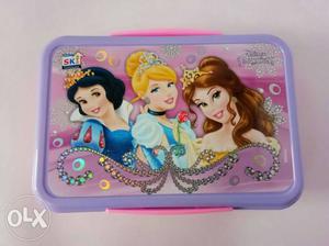 New high quality lunch boxes available