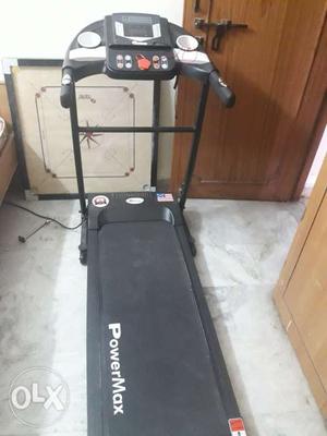 6 months old motorised treadmill with warranty