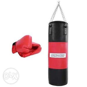 Boxing bag with kit
