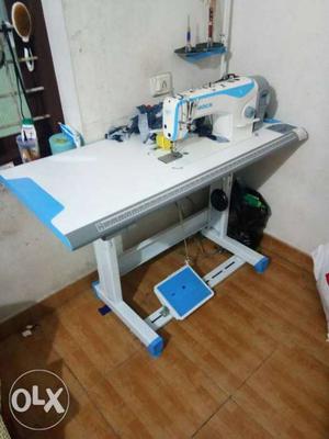 Brand new automatic jack sewing machine less used