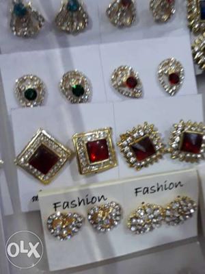 Buy any 1 earing pair rs 55