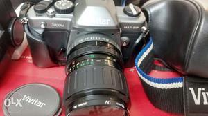 Camera SLR with Zoom lens Flash
