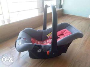 Car seat in new condition with sunroof