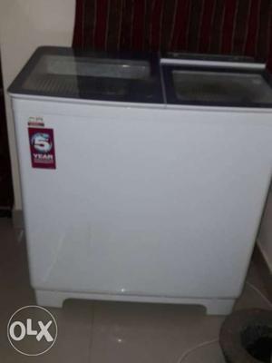 Diz is semi autonatic washing machine GODREJ