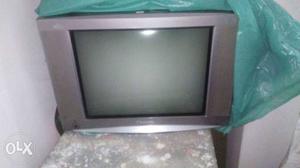 I want to sell 32 inch Panasonic flat TV with