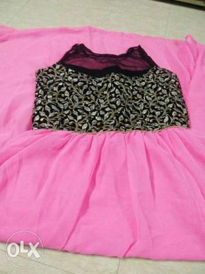 New Gown pink colour free size.
