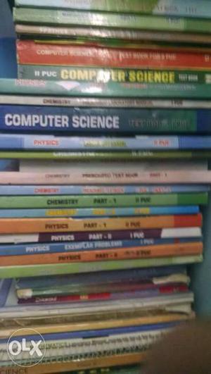 Several PUC 1 and PUC 2 reference books.