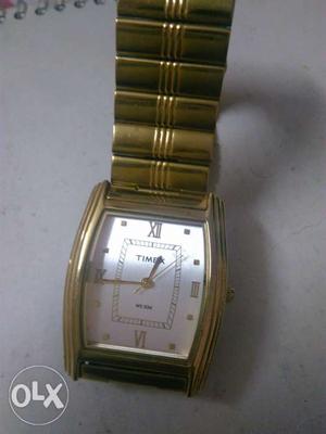 Timex c803-A-vo golden watch at low price. Just
