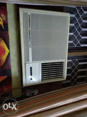 White And Gray General Window-type Air Conditioner