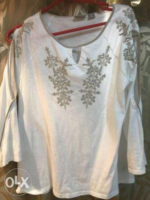White And Grey Floral Embroidered Scoop-neck Long-sleeved