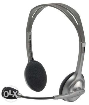 Black And Gray Corded Headphones(12 piece)