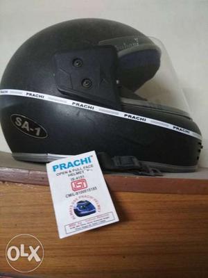 Black Prachi SA-1 Full-face Helmet