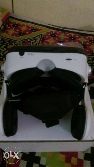 Hi I want sell my brand new VR ONLY 2 WEEK used I