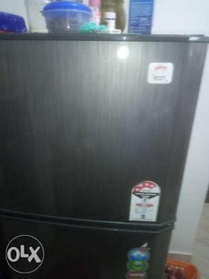 It's a Godrez Eon fridge with 240 ltr capacity