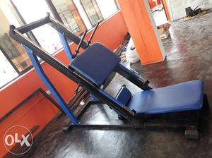 Leg press machine with good condition.. New cushion and
