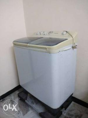 Semi- Automatic Washing machine in excellent