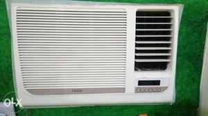 Top running condition 1.5 ton onida ac 3 yrs old