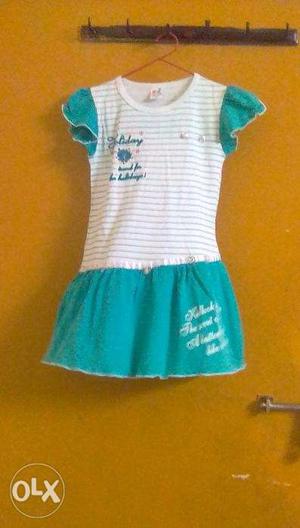 A smart frock for your little girl 6-8 yrs