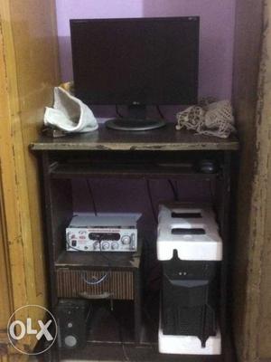 Full PC set with computer table wifi. FEATURES= 4