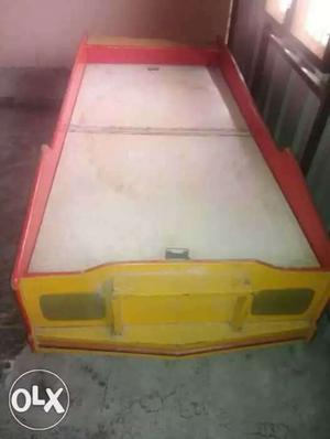 I sell my single bed good condition and very