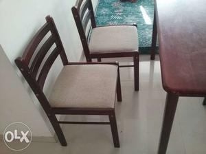 Light weight dining table and 4 chairs