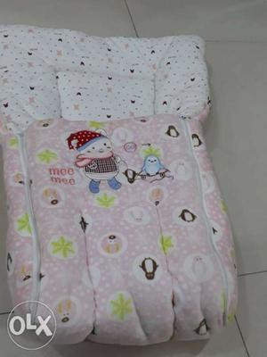 Mee Mee Brand Baby Carry Bag (very soft).. Price negotiable