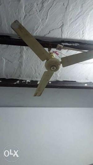 Gray 3-blade Ceiling Fan