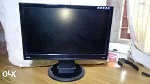 Monitor no complaint only 1 year used