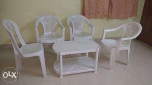 Plastic center table with four chairs