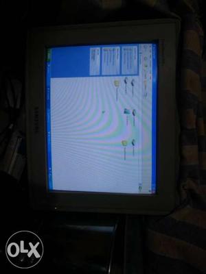 Samsung CRT monitor for sale in very good