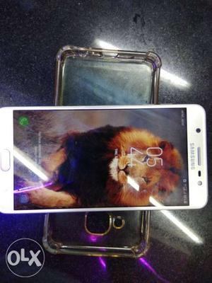 Samsung Galaxy J7 MAX with Mint Condition for