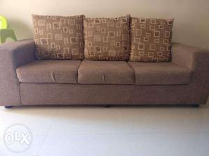 Sofa Set (3+1+1) in excellent condition for Sale
