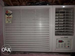 White Lloyd Window-type Air Conditioner
