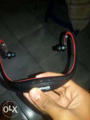 Bluetooth wireless headset I month old Reason for