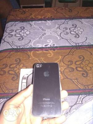 I Phone 4S 8GB Bill Available Charger Available