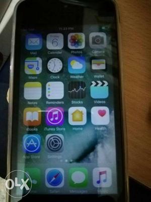 IPhone 5 with 32gb one year old in very good