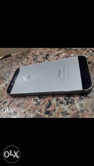 Iphone 5s 32gb very good condition but
