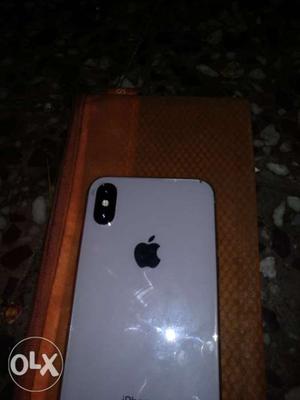 Iphone x 64gb silver colour Creck on screen even
