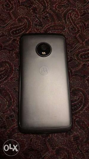 Moto g5plus 6 month used... no dent on phone