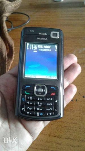 Nokia n70.