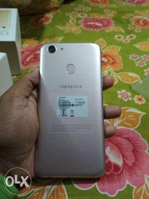 Only 1 month used.. full new box pack... oppo