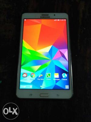 Samsung Galaxy Tab 4 good condition colour Wight