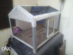 White And Gray Met Pets and Birds Cage