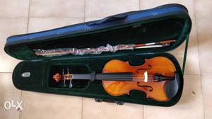 Brand new GB&A violin (4/4) for sale with blue