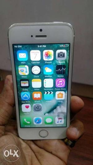 IPhone 5s 32gb (brand new) No dent and without