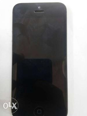 Iphone 5 black clr 16 gb in very good condition