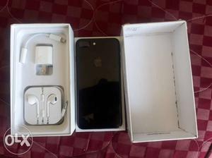 Iphone 7 plus 128 gb in mint condition with all