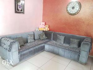 1 year old corner sofa set very excellent condition