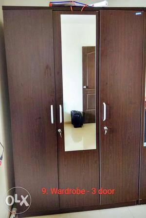 3 door wardrobe with mirror(engineered wood)