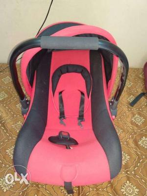 Baby Car Seat com Cary Cot in new unused condition